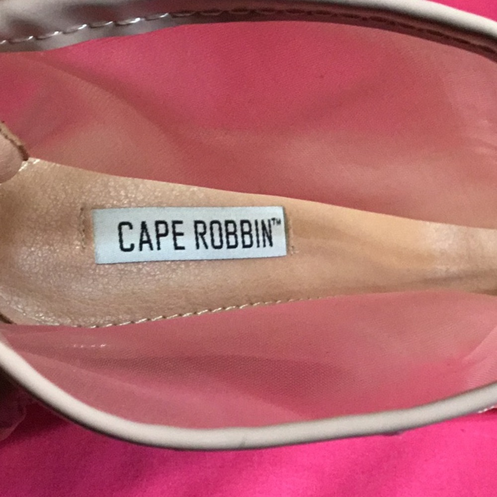 Cape Robin Sheer Booties - Picture 6 of 7